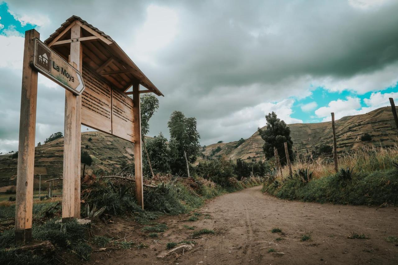 Comunidad La Moya, Calpi Riobamba Ngoại thất bức ảnh